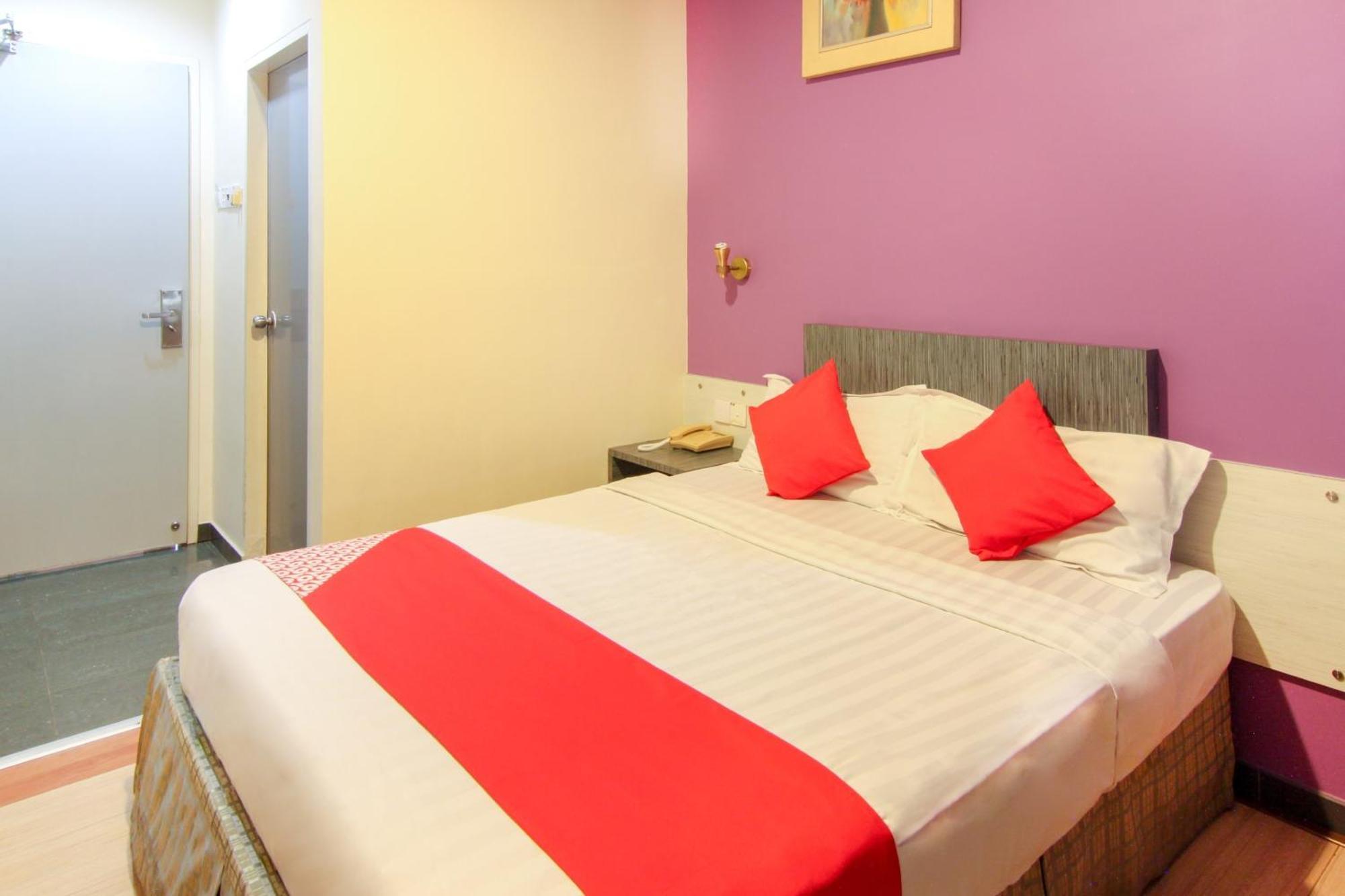 Super Oyo 43930 Hotel Esplanade SDK Esterno foto